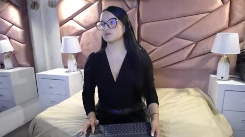 Megan3 online show from October 2025 06:49:02 PM