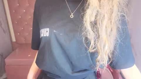 megan_collins_b online show from November 2025 12:51:02 PM