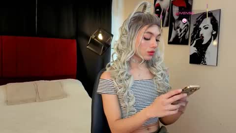 megan do santos online show from October 2025 08:16:02 PM