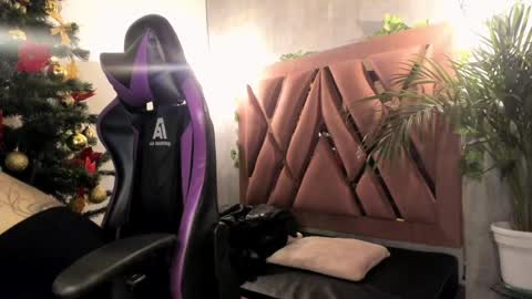    online show from December 2024 02:06:02 AM