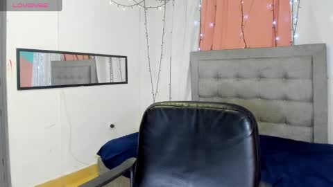 Snapshot of megan_kis9 chatting on December 2024 11:03:01 PM megan online show from December 2024 11:03:01 PM