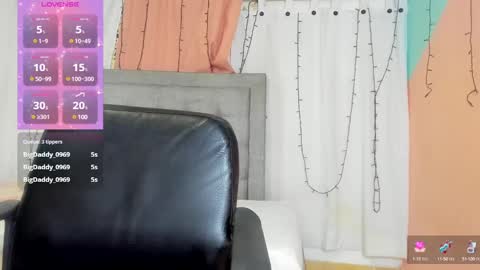 Snapshot of megan_kis9 chatting on December 2024 07:31:02 PM megan online show from December 2024 07:31:02 PM