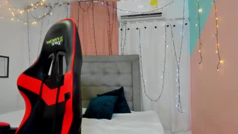 Snapshot of megan_kis9 chatting on February 2025 07:05:02 PM megan online show from February 2025 07:05:02 PM