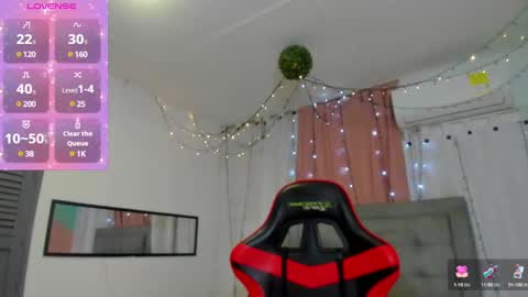 Snapshot of megan_kis9 chatting on March 2025 03:27:01 PM megan online show from March 2025 03:27:01 PM