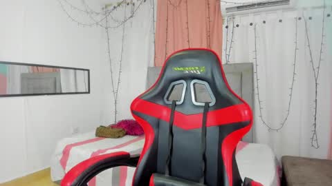 Snapshot of megan_kis9 chatting on March 2025 03:29:02 PM megan online show from March 2025 03:29:02 PM