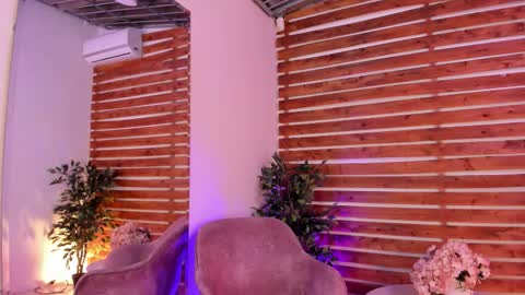 Snapshot of megan_raiin chatting on November 2025 08:46:01 AM megan_raiin online show from November 2025 08:46:01 AM