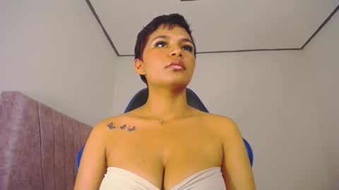 Snapshot of megan_sr03 chatting on November 2025 07:41:01 AM Megan online show from November 2025 07:41:01 AM