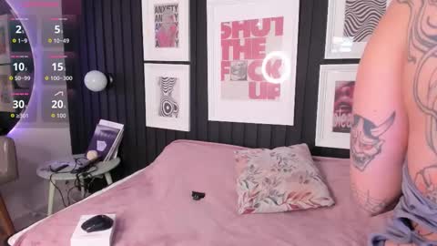 Snapshot of megan_tattoo chatting on November 2025 11:08:02 AM Megan online show from November 2025 11:08:02 AM