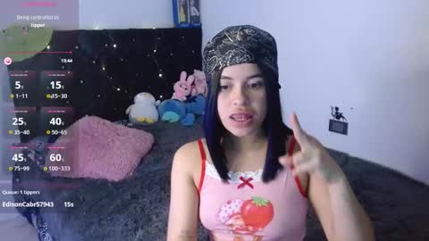 Carolina online show from November 2025 02:34:02 AM