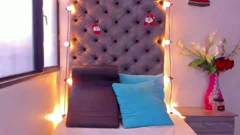 megan white 01  online show from December 2024 08:12:02 PM