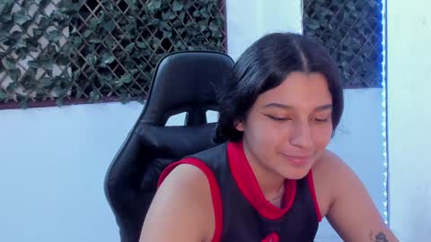 megan white 01  online show from February 2025 05:21:01 AM