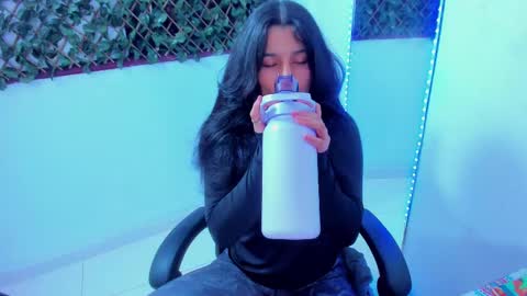megan white 01  online show from February 2025 02:25:01 AM