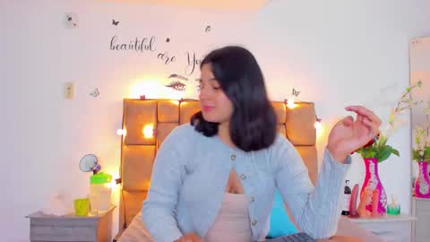 megan white 01  online show from September 2025 06:18:02 PM