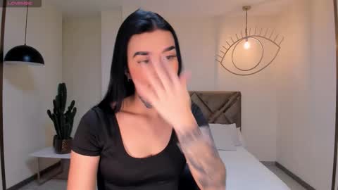 Snapshot of megancross1 chatting on November 2025 11:25:02 PM Megan Cross online show from November 2025 11:25:02 PM