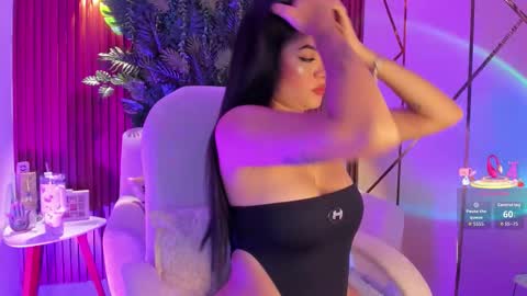 Megan Nice to meet you  online show from November 2025 06:43:02 PM