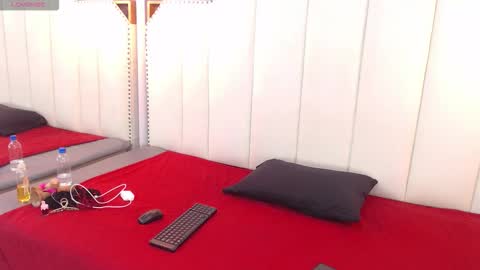 Snapshot of meganlarsson chatting on October 2025 11:51:02 AM meganlarsson online show from October 2025 11:51:02 AM