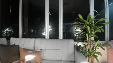 Mara online show from February 2025 10:00:02 AM