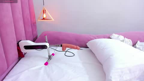 Megan  online show from October 2025 08:05:02 PM