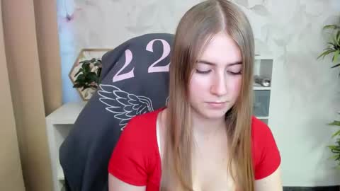 Megan online show from December 2024 01:54:02 PM