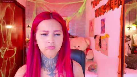 Snapshot of meghan_nill chatting on October 2025 02:56:02 AM Meghan online show from October 2025 02:56:02 AM