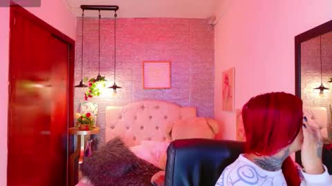 Snapshot of meghan_nill chatting on November 2025 02:57:01 AM Meghan online show from November 2025 02:57:01 AM