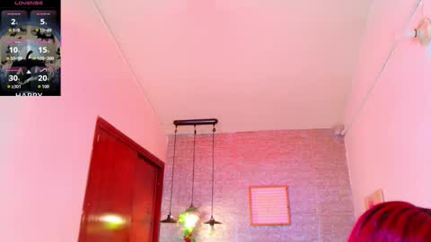 Snapshot of meghan_nill chatting on November 2025 02:43:02 AM Meghan online show from November 2025 02:43:02 AM