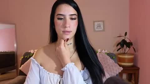 Snapshot of mei_naughtycat chatting on October 2025 11:31:02 AM Mei online show from October 2025 11:31:02 AM