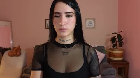 Snapshot of mei_naughtycat chatting on November 2025 11:44:01 AM Mei online show from November 2025 11:44:01 AM