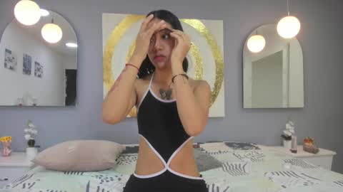 meilin_luna online show from November 2025 12:49:02 PM