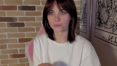 Katie  Payne online show from October 2025 03:51:01 PM