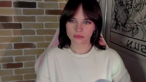 Katie  Payne online show from November 2025 03:46:01 PM