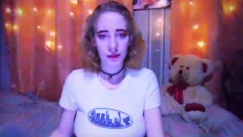 Snapshot of mel_mellie chatting on December 2024 06:28:02 PM Mel Mellie online show from December 2024 06:28:02 PM