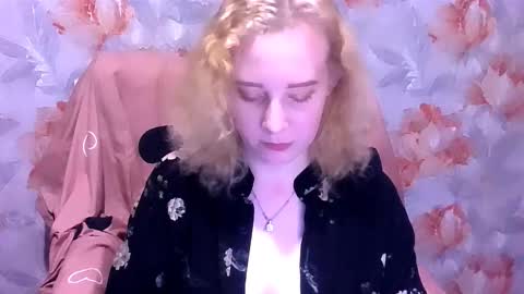 Snapshot of mel_mellie chatting on December 2025 07:51:01 PM Mel Mellie online show from December 2025 07:51:01 PM