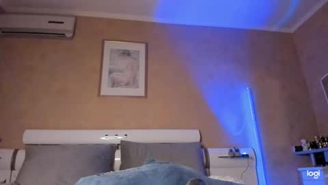 Snapshot of mela911carrera chatting on September 2025 11:30:02 PM Start every day 2000 - 700 online show from September 2025 11:30:02 PM