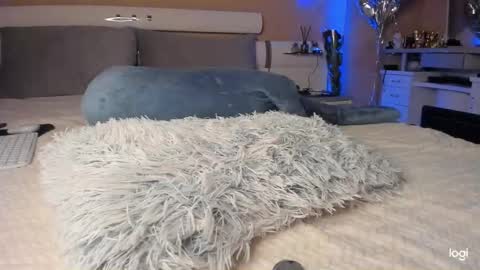 Snapshot of mela911carrera chatting on October 2025 05:14:02 PM Start every day 2000 - 700 online show from October 2025 05:14:02 PM