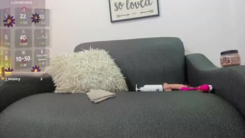 melan_owen online show from December 2024 01:55:02 PM