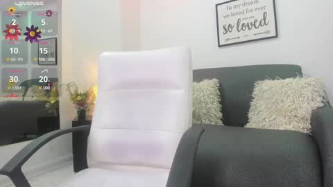 melan_owen online show from December 2024 10:56:02 AM
