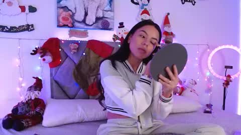 Snapshot of melani_bear chatting on December 2025 12:36:01 PM MELANI online show from December 2025 12:36:01 PM