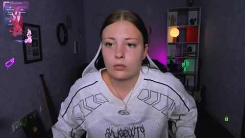 melani_bumm online show from September 2025 05:42:01 AM