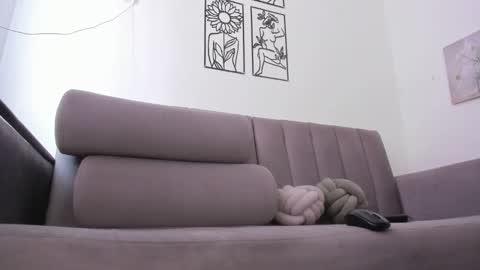 Snapshot of melani_greyy chatting on October 2025 10:10:01 PM melani greyy online show from October 2025 10:10:01 PM