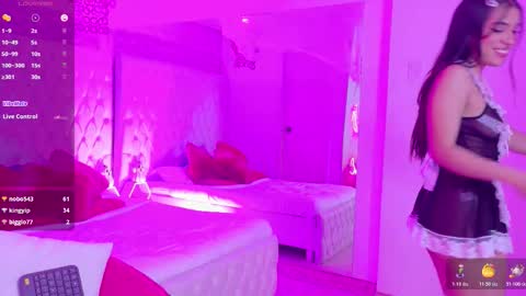 Snapshot of melanie_bianco chatting on October 2025 04:49:01 AM Melanie online show from October 2025 04:49:01 AM