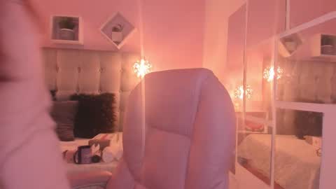 Melanie  online show from October 2025 04:02:01 AM