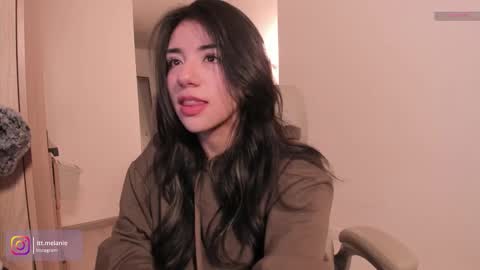 Snapshot of melanie_owo chatting on October 2025 12:31:01 AM Melanie online show from October 2025 12:31:01 AM