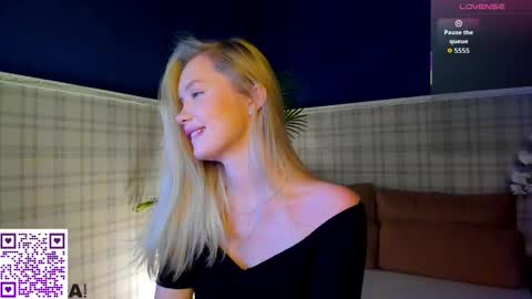 Melanie online show from October 2025 01:14:02 AM