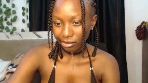 Snapshot of melanine_floral chatting on October 2025 04:19:01 PM Praiz online show from October 2025 04:19:01 PM