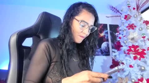 melannia_hills online show from December 2024 06:57:02 PM