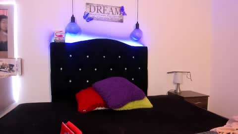 Melany online show from March 2025 01:46:01 PM