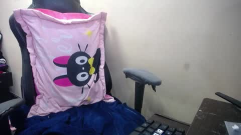 melany online show from December 2024 05:43:01 PM