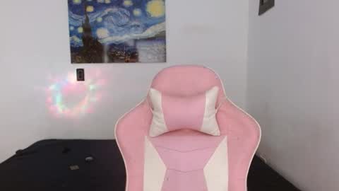 Mel  online show from October 2025 12:11:01 AM