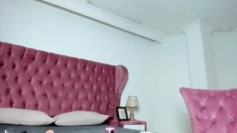 Meliissa online show from November 2025 01:32:01 PM